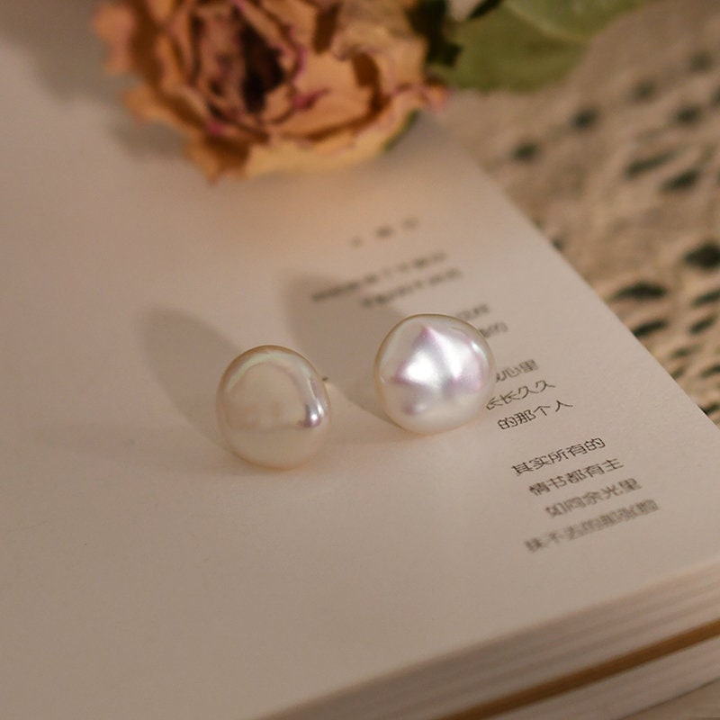 Natural Coin Pearl Stud Earrings